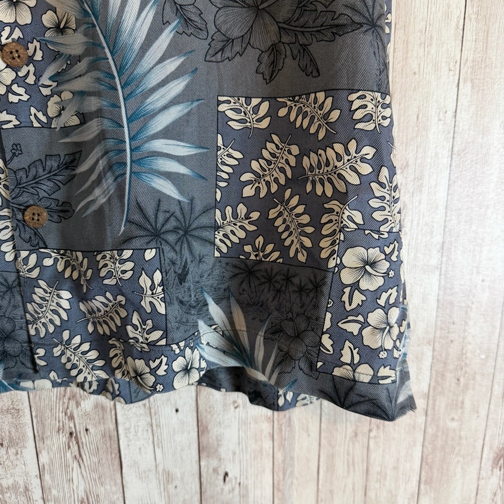 Tommy Bahama Grey Botanical Silk Hawaiian Shirt - Picture 4 of 6